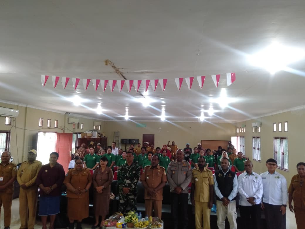 Distrik Kuala Kencana Dorong Peningkatan SDM Berkualitas Melalui Sosialisasi Pendidikan dan Keterampilan Keluarga