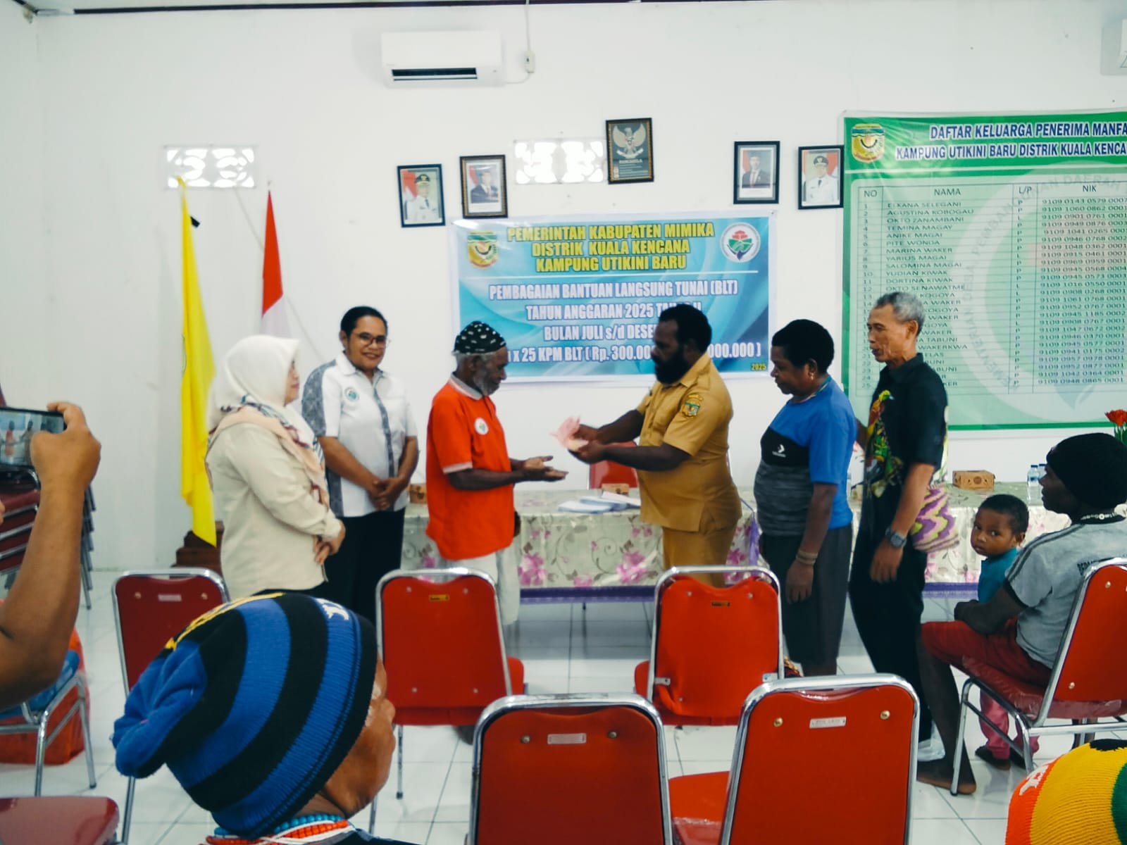 25 KPM di Utikini I Terima BLT Tahap II Senilai Rp1,8 Juta Setiap Orang