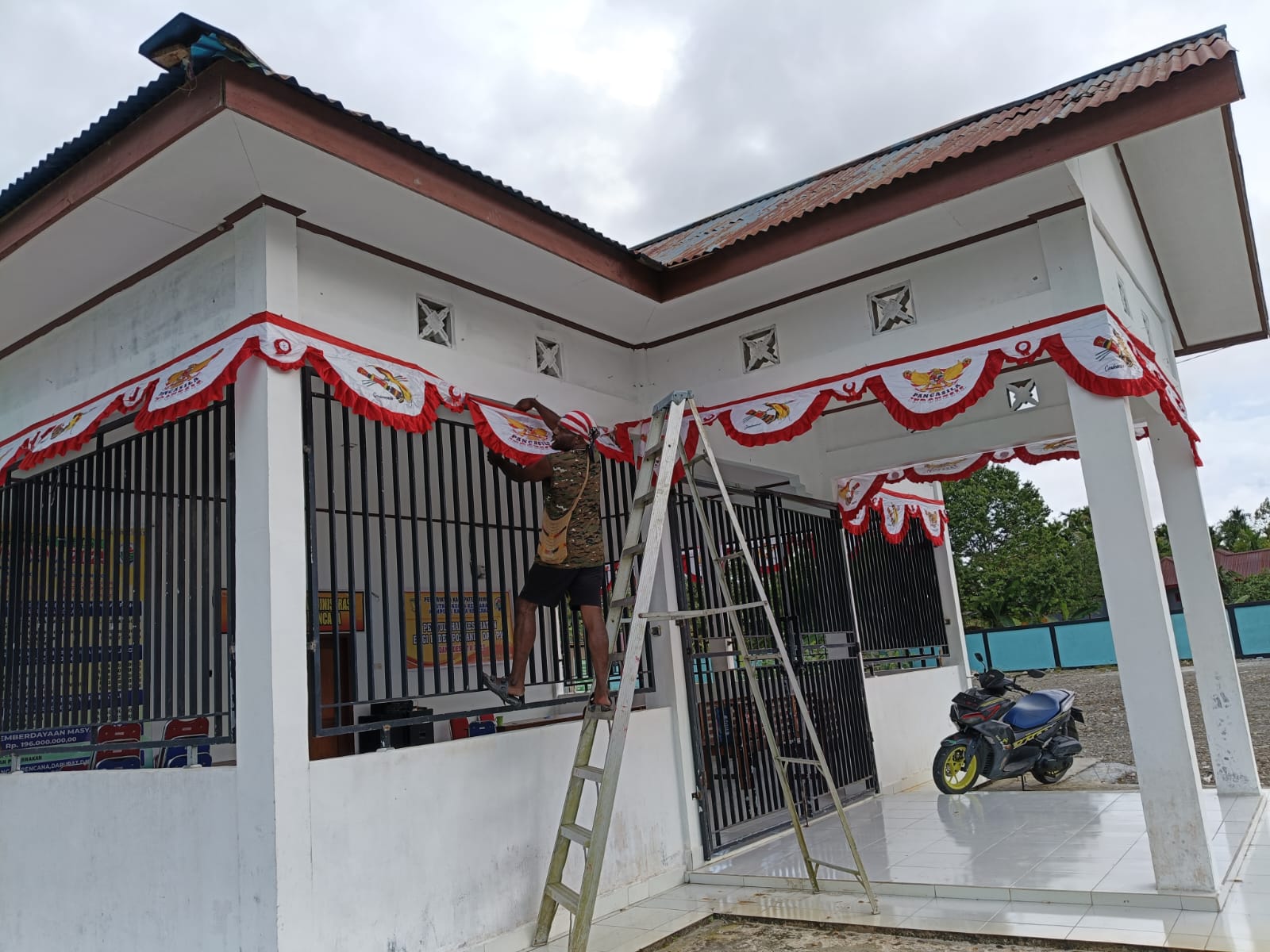 Sang Saka Merah Putih Berkibar di Wilayah  Kampung Karya Kencana