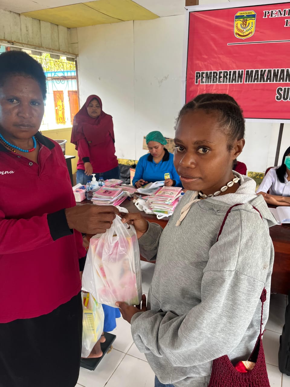 Kampung Bhintuka Salurkan Makanan Tambahan untuk Balita, Ibu Hamil dan Lansia