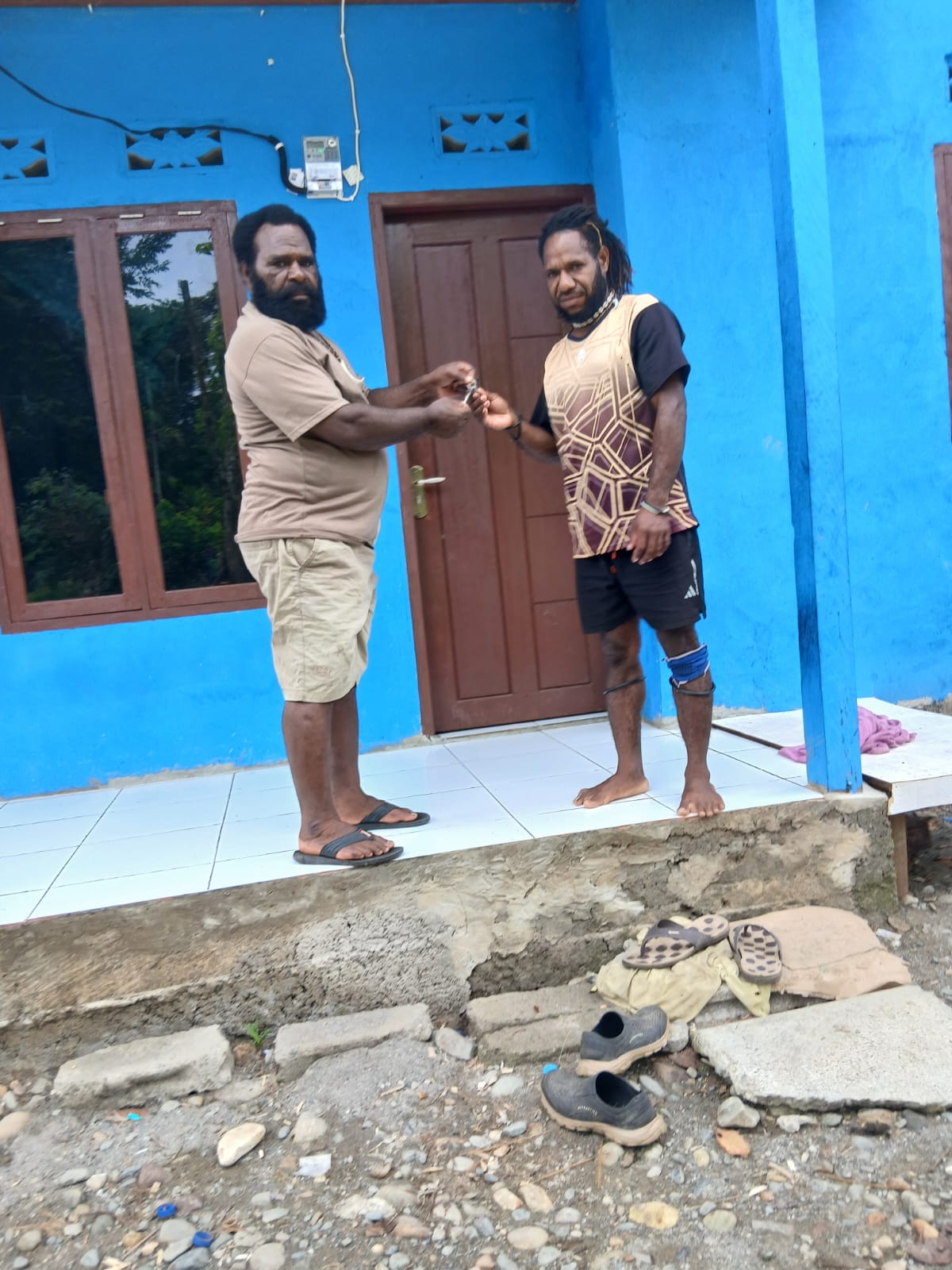 KAMPUNG UTIKINI SATU TUNTASKAN PEMBUKAAN JALAN DAN BANGUN 10 RUMAH TAHUN INI
