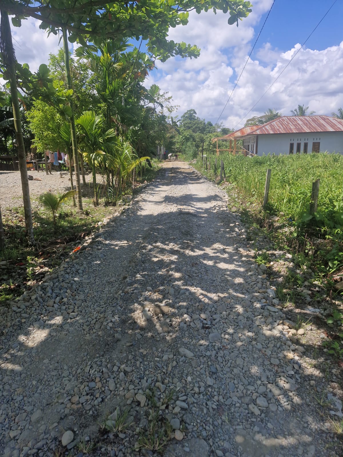 Penimbunan jalan yang sudah rampung