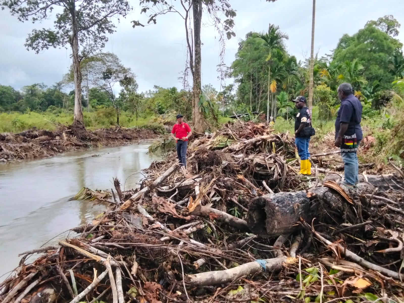 Kondisi sungai setelah dinormalisasi