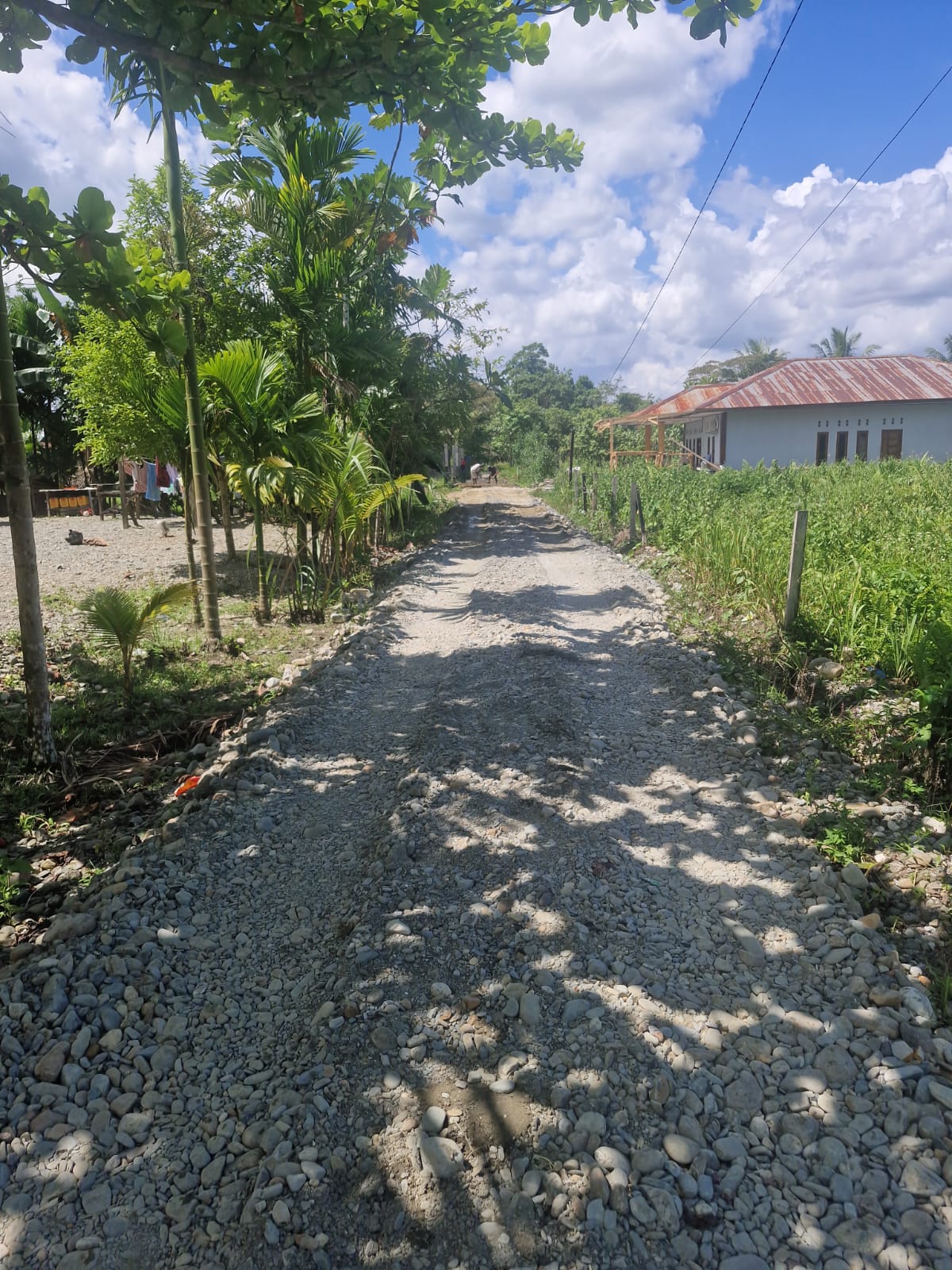 Penimbunan jalan yang sudah rampung