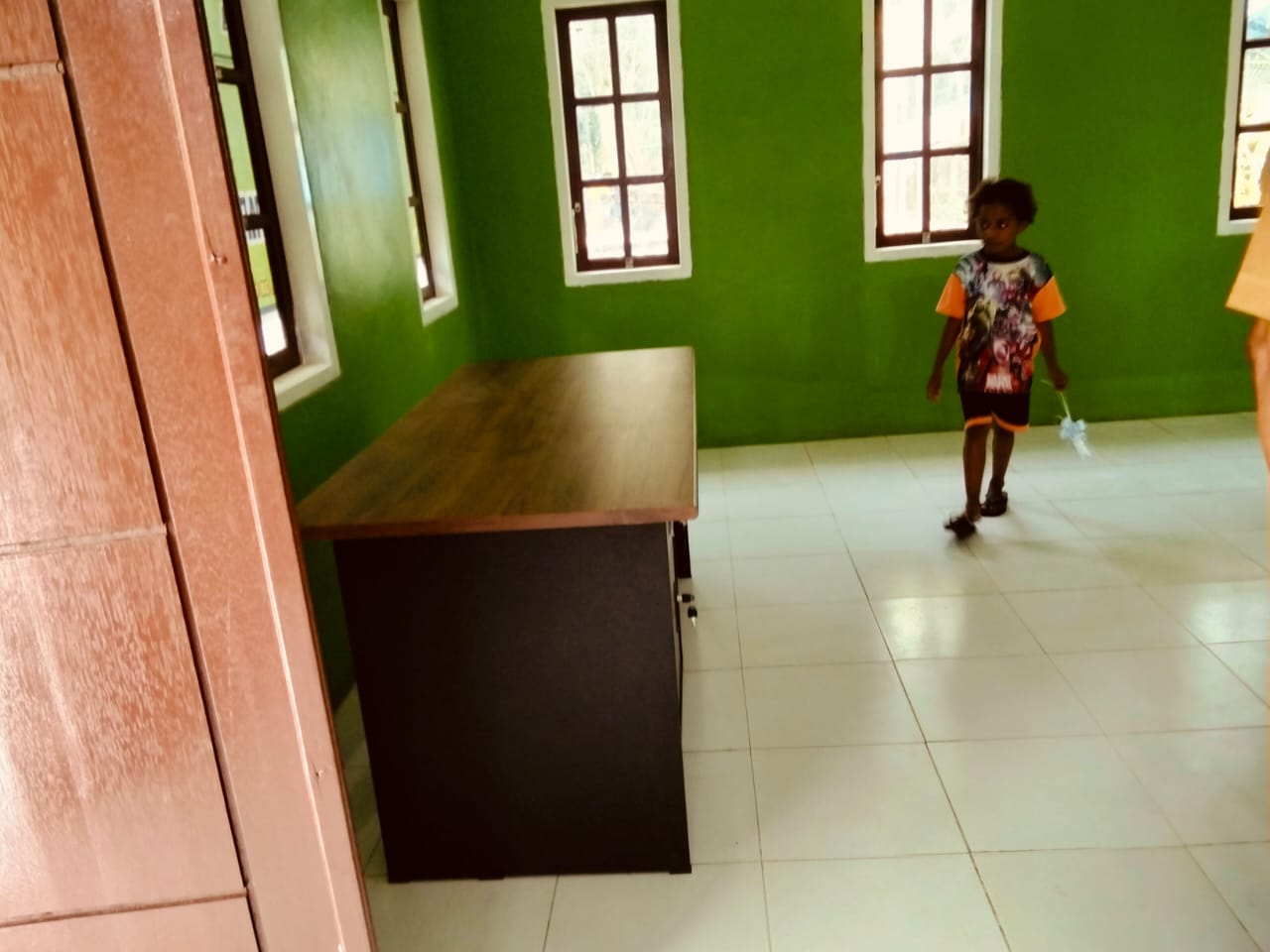 Suasana didalam Kantor Karang Taruna Kampung Karya Kencana