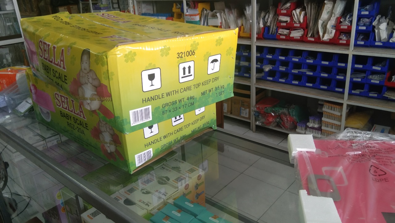 Pembelian makanan tambahan bagi bayi dan anak-anak di Kampung Utikini Dua