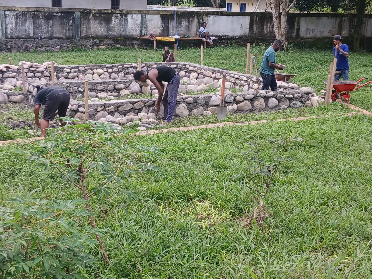 Pembuatan fondasi rumah